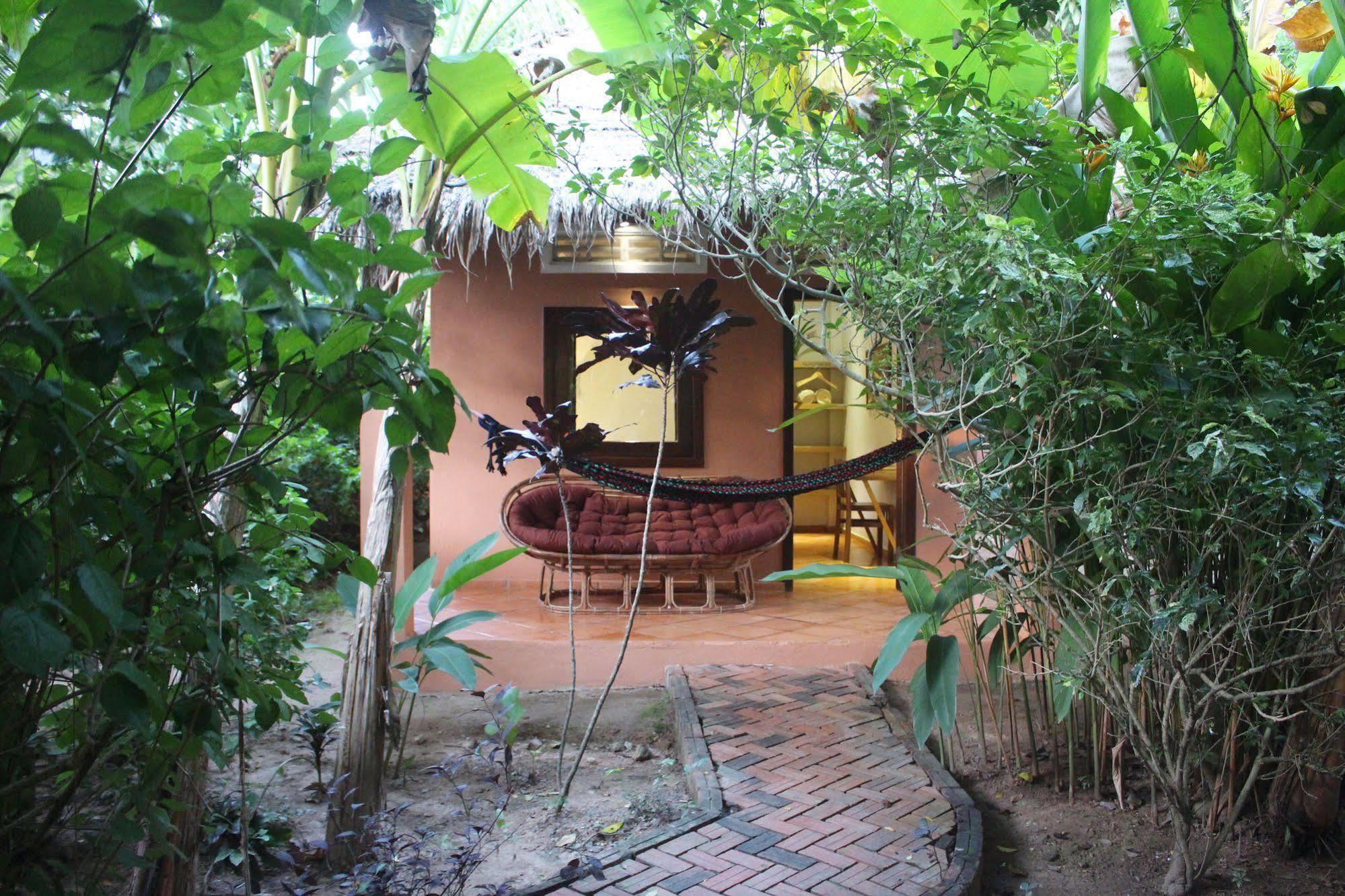 Botanica Hotel Kep Esterno foto
