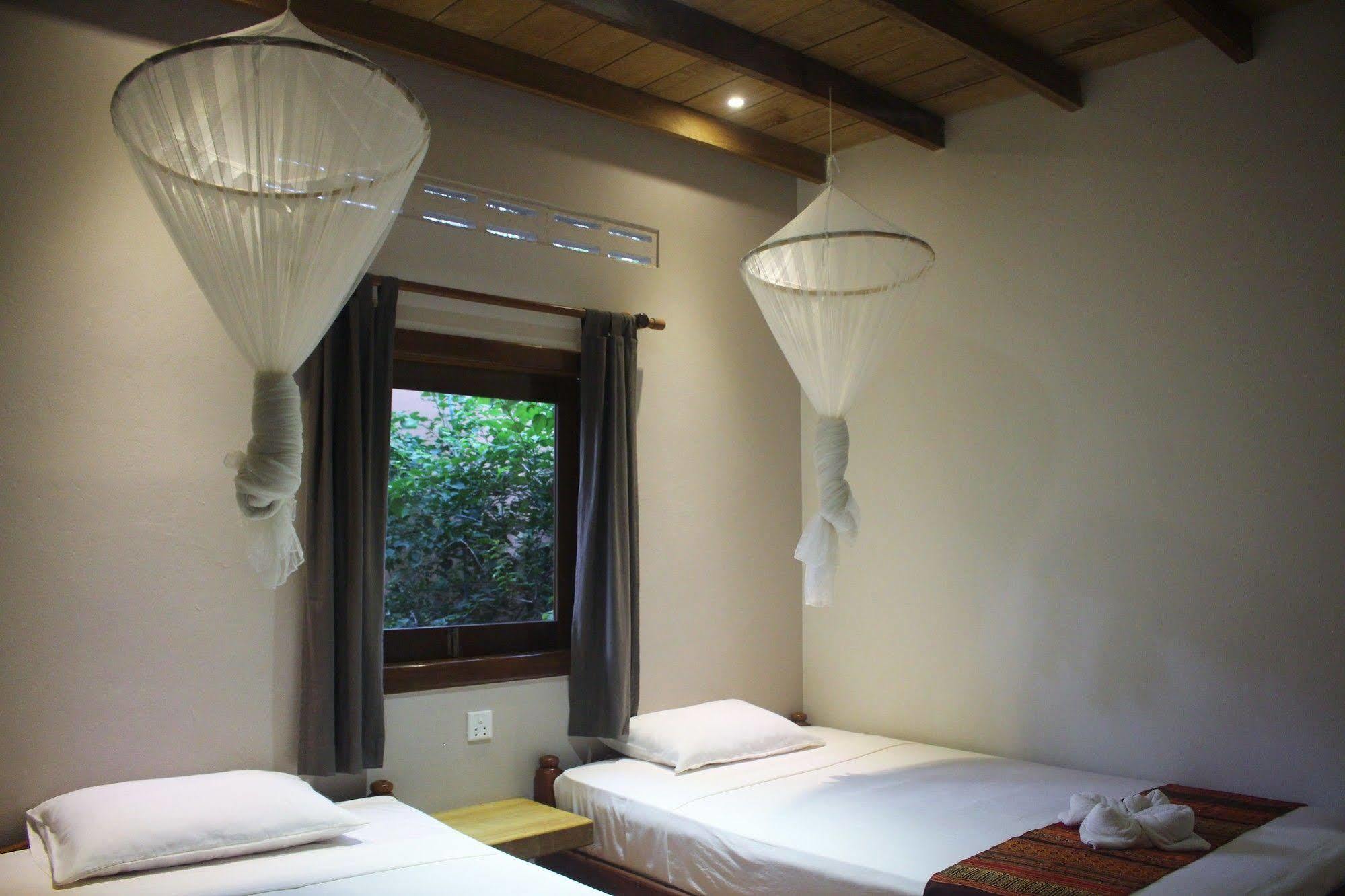Botanica Hotel Kep Esterno foto