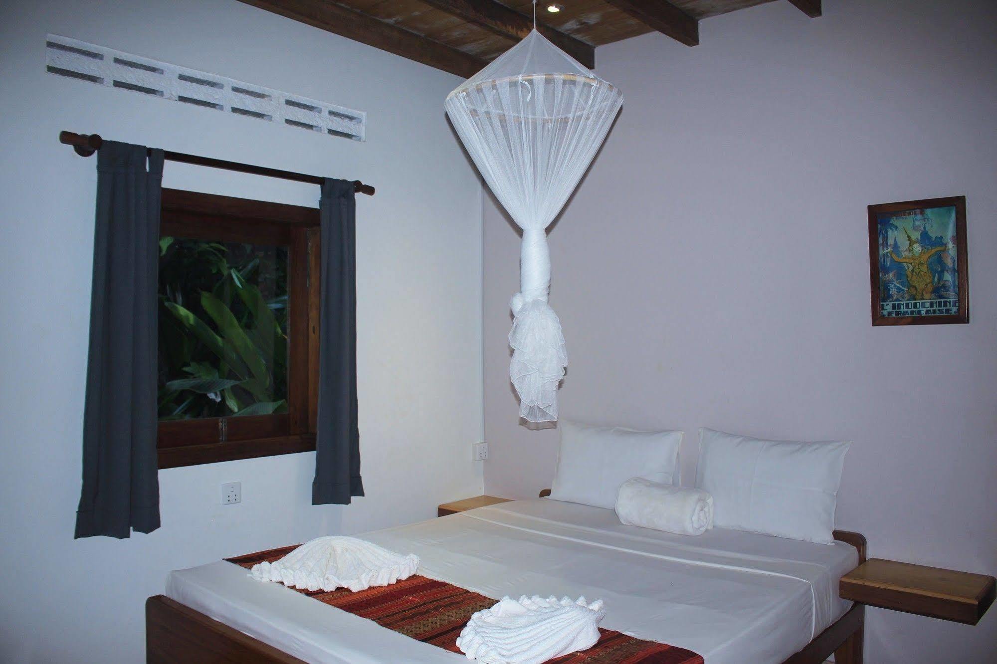 Botanica Hotel Kep Esterno foto