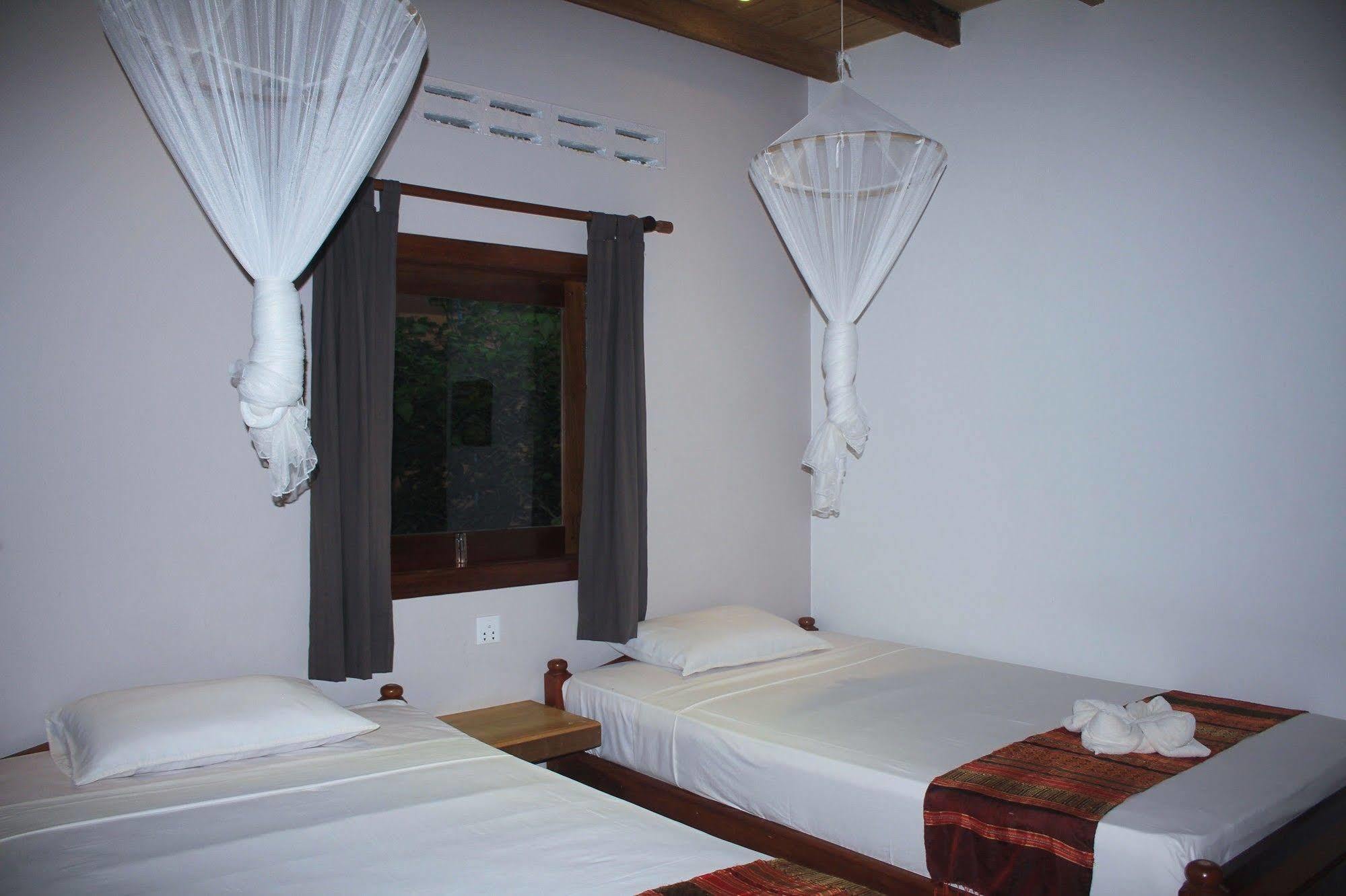Botanica Hotel Kep Esterno foto