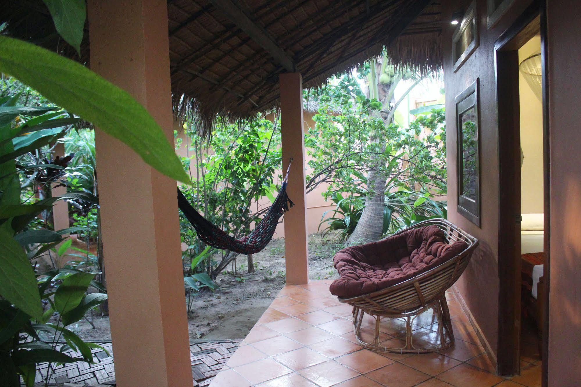 Botanica Hotel Kep Esterno foto