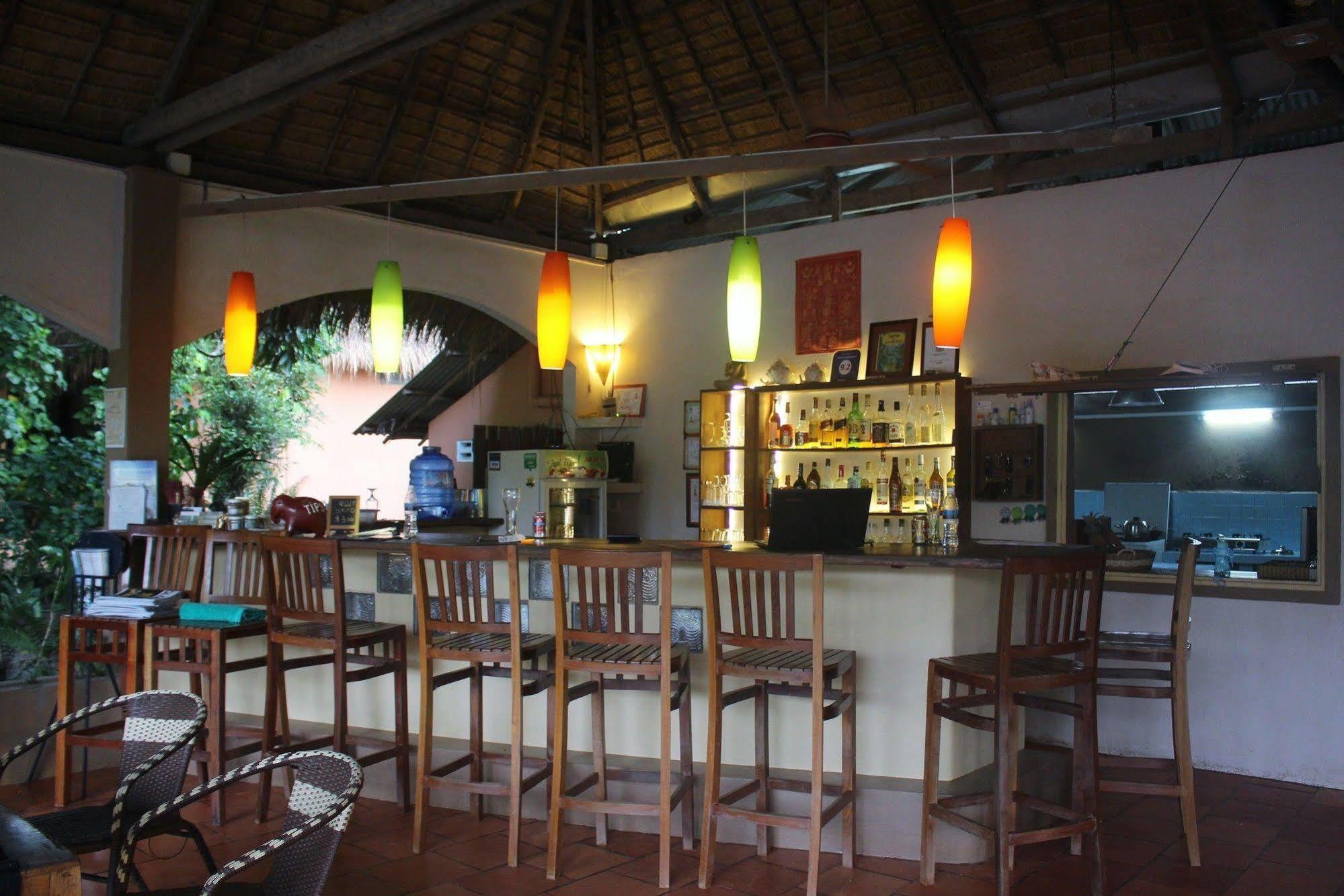 Botanica Hotel Kep Esterno foto